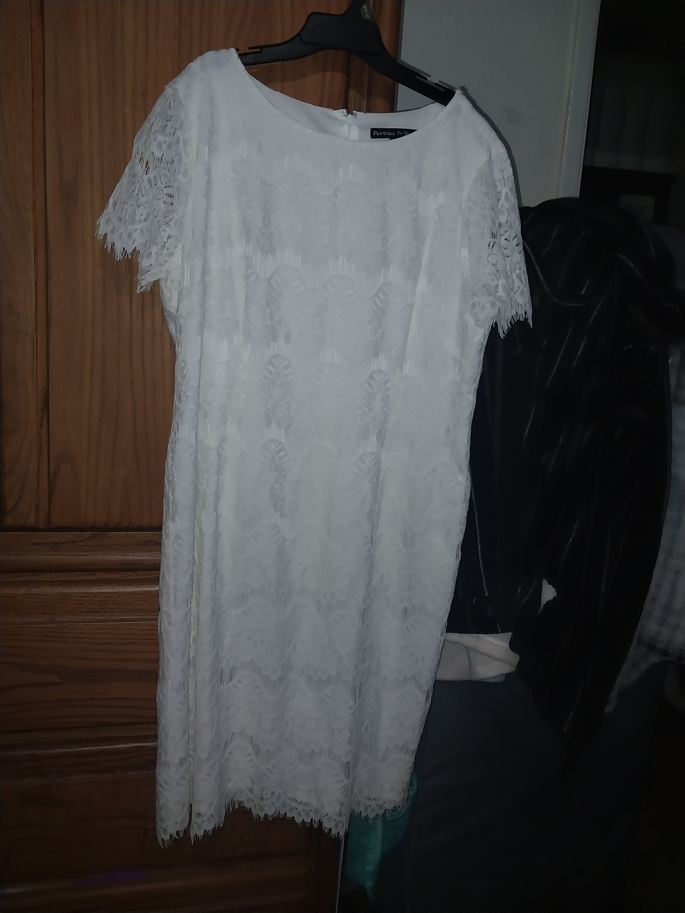 Preston & York White Lace Midi Dress with Scalloped Hem - Picture 2 of 4